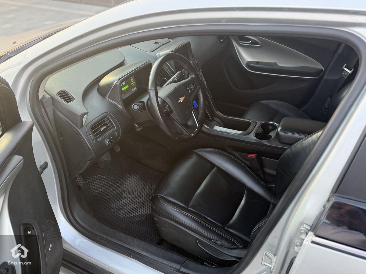 Chevrolet Volt 2014 - image 9
