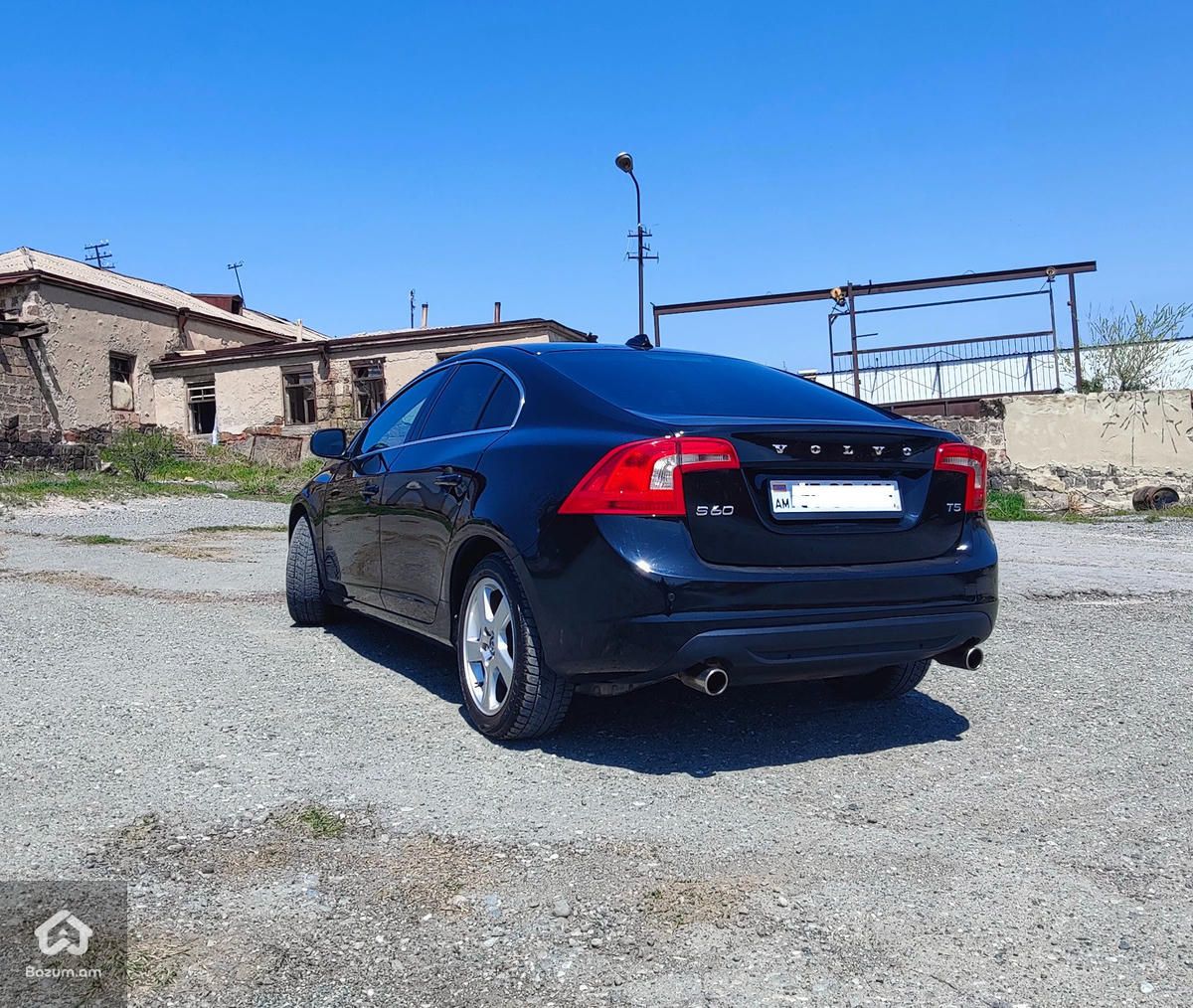 Volvo S60 2013 - image 5