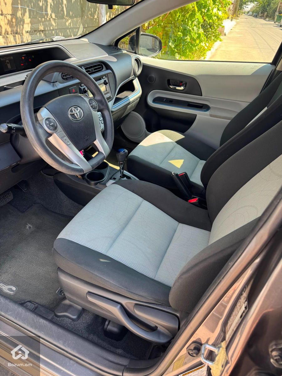 Toyota Prius 2013 - image 15