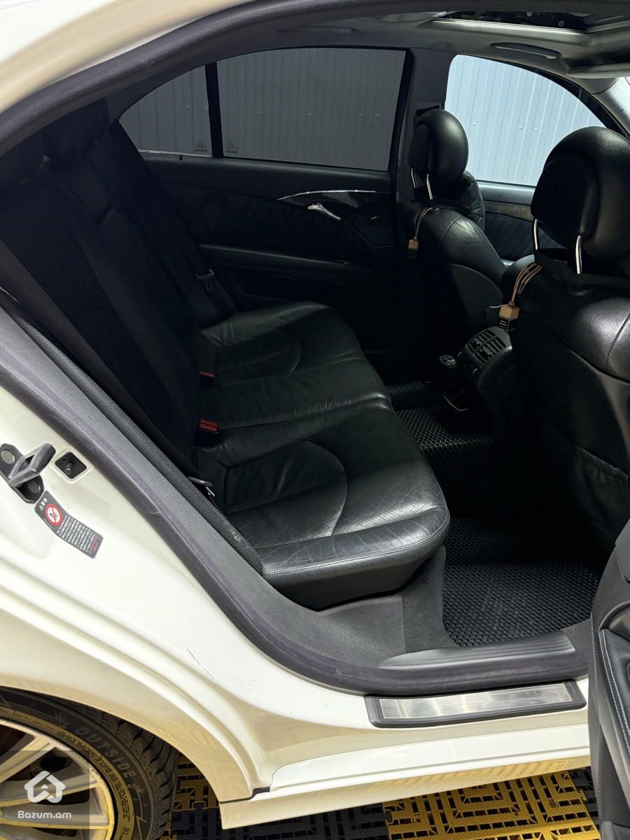 Mercedes-Benz 320 2002 - image 33