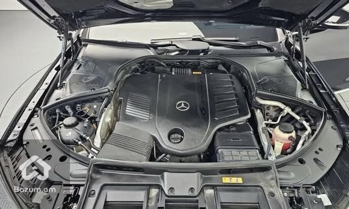 Mercedes Benz W223 S450 4Matic - image 11
