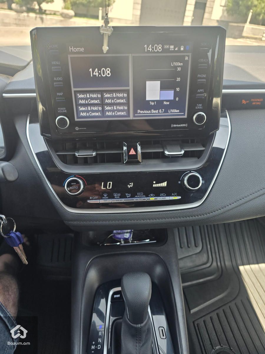 Toyota Corolla 2022 SE - image 7