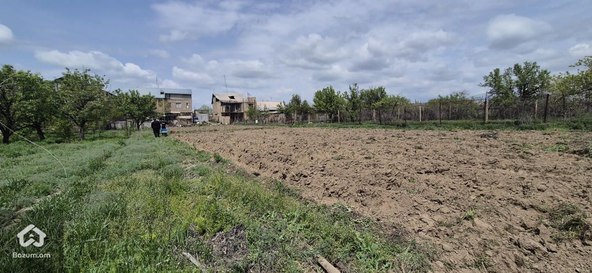 Երկու հարկանի քարե տուն - image 6