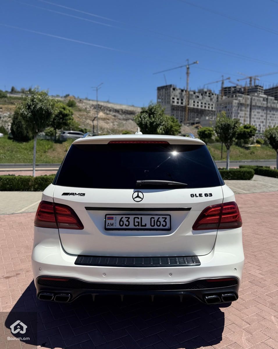 MERCEDES-BENZ ML63 AMG  - image 8