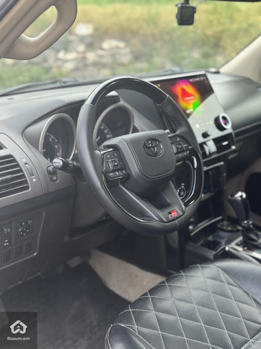 Toyota Land Cruiser Prado - image 5