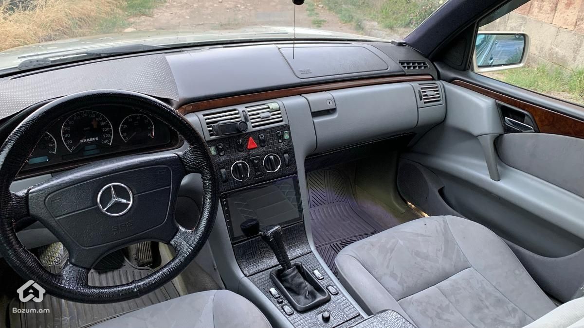 Mersedes Benz - image 6