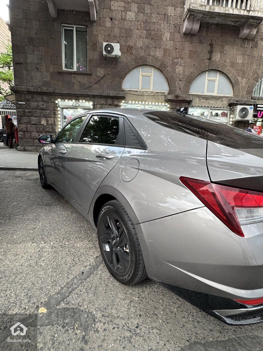 Hyundai Elantra 2021 - image 6