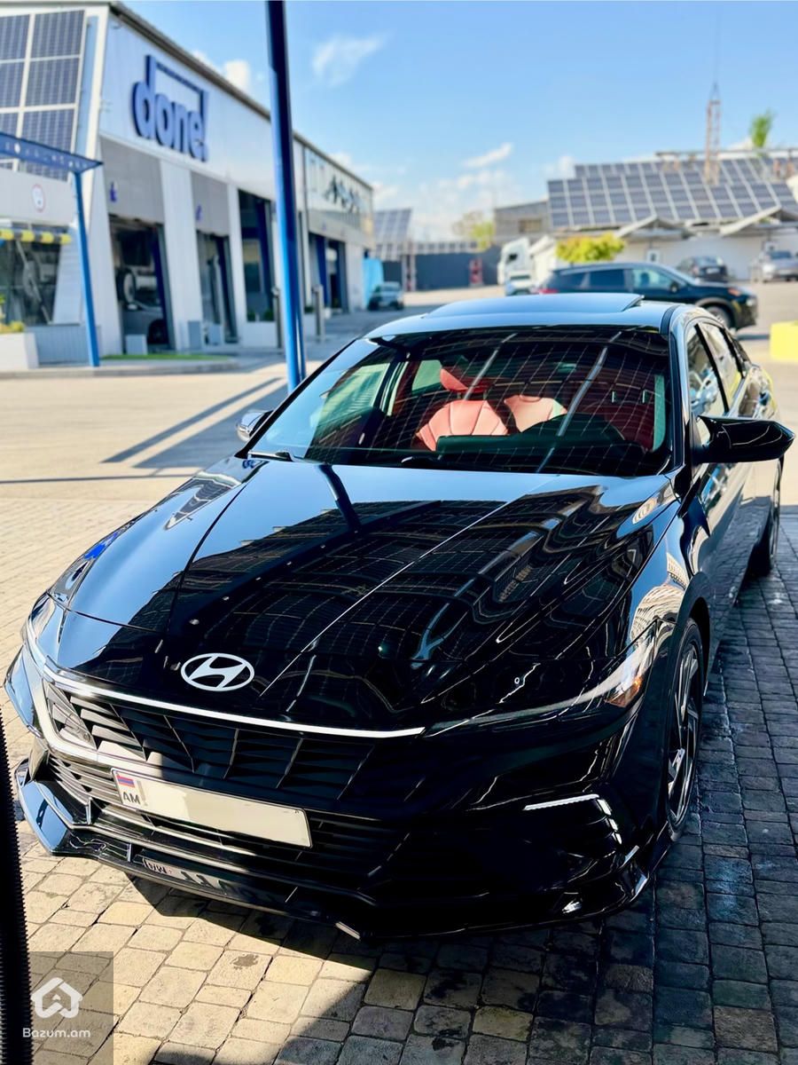 Hyundai Elantra SEL+ - image 2