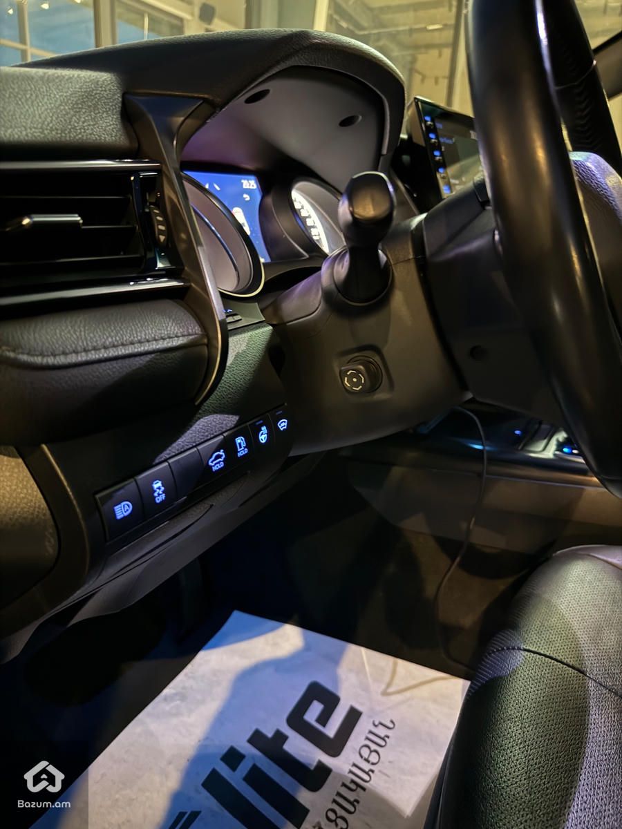 Toyota Camry 2021 - image 7