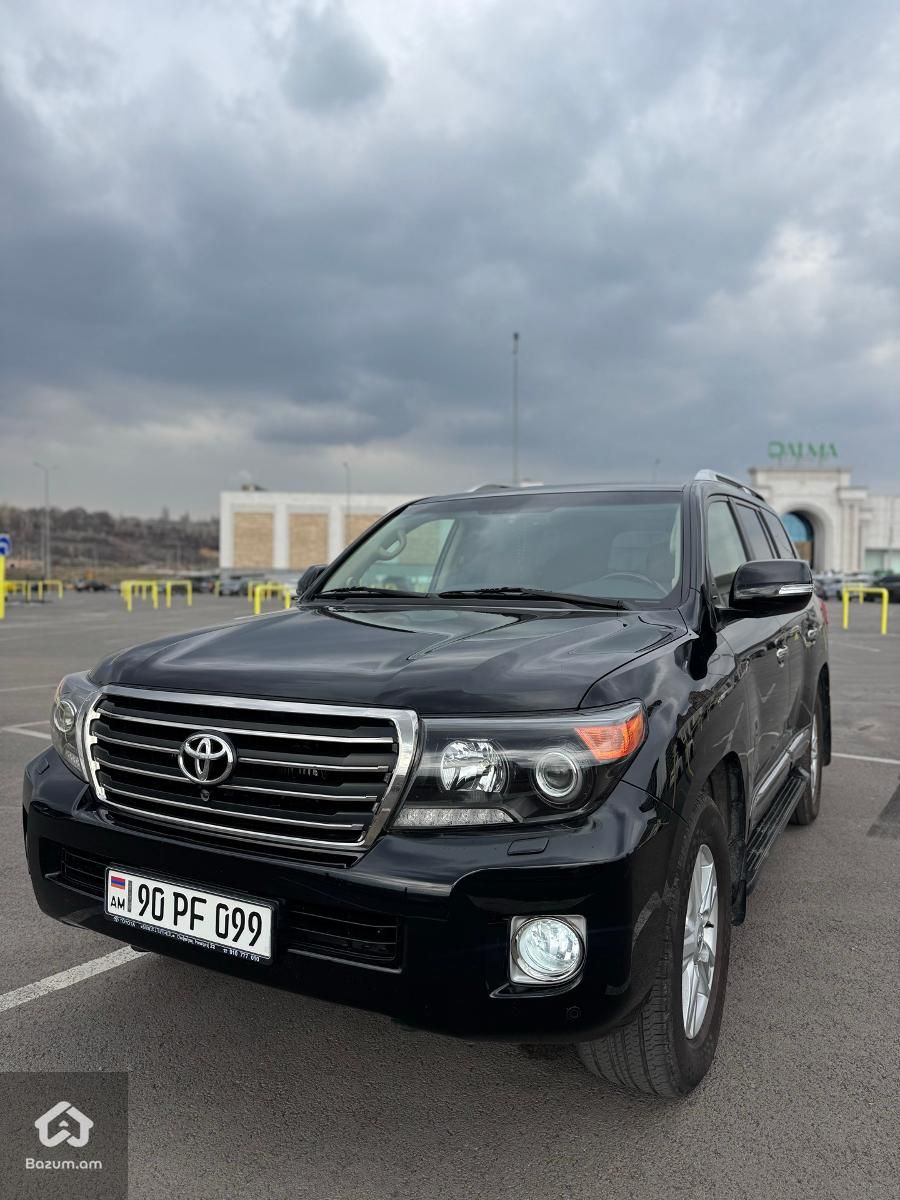 Toyota Land Cruiser 200, 2014 թ. - image 1