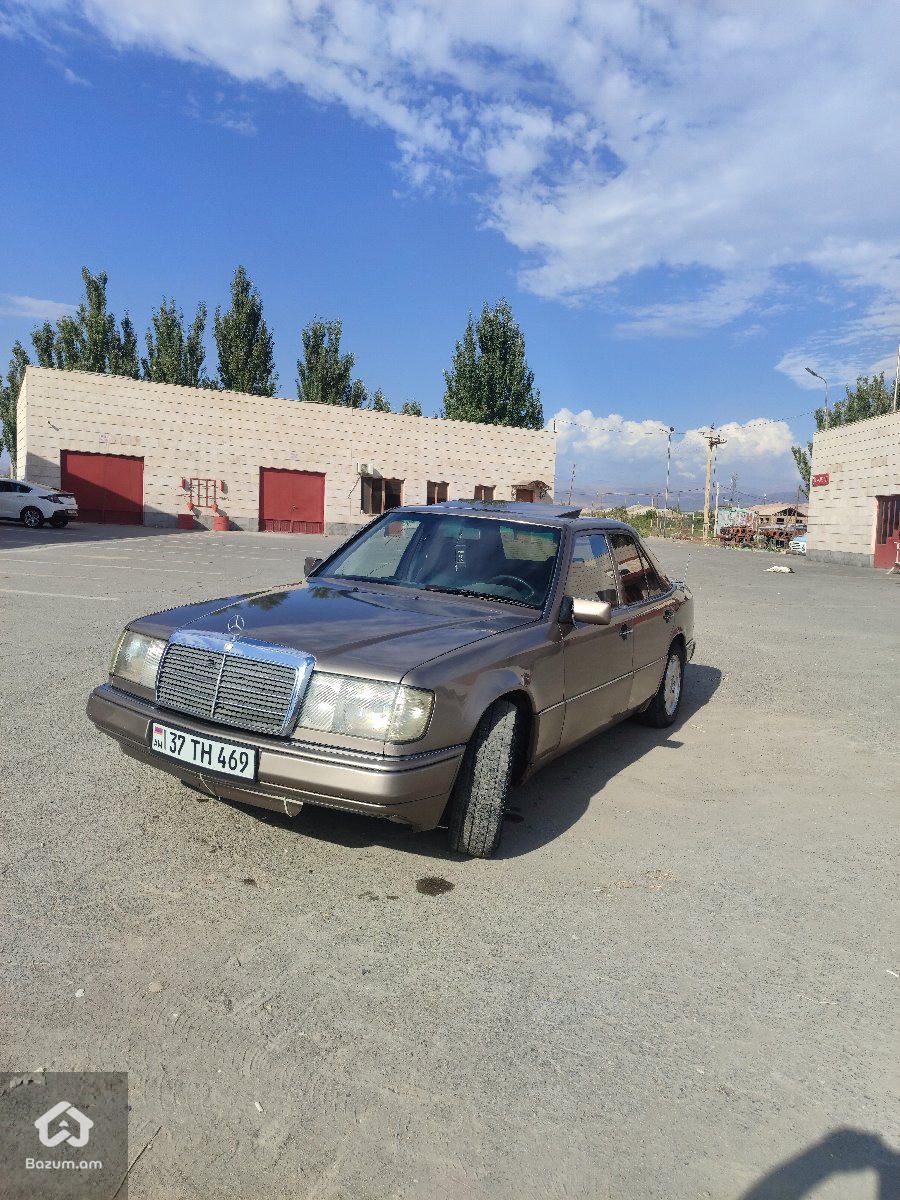 Mercedes-Benz 230 1992 - image 9