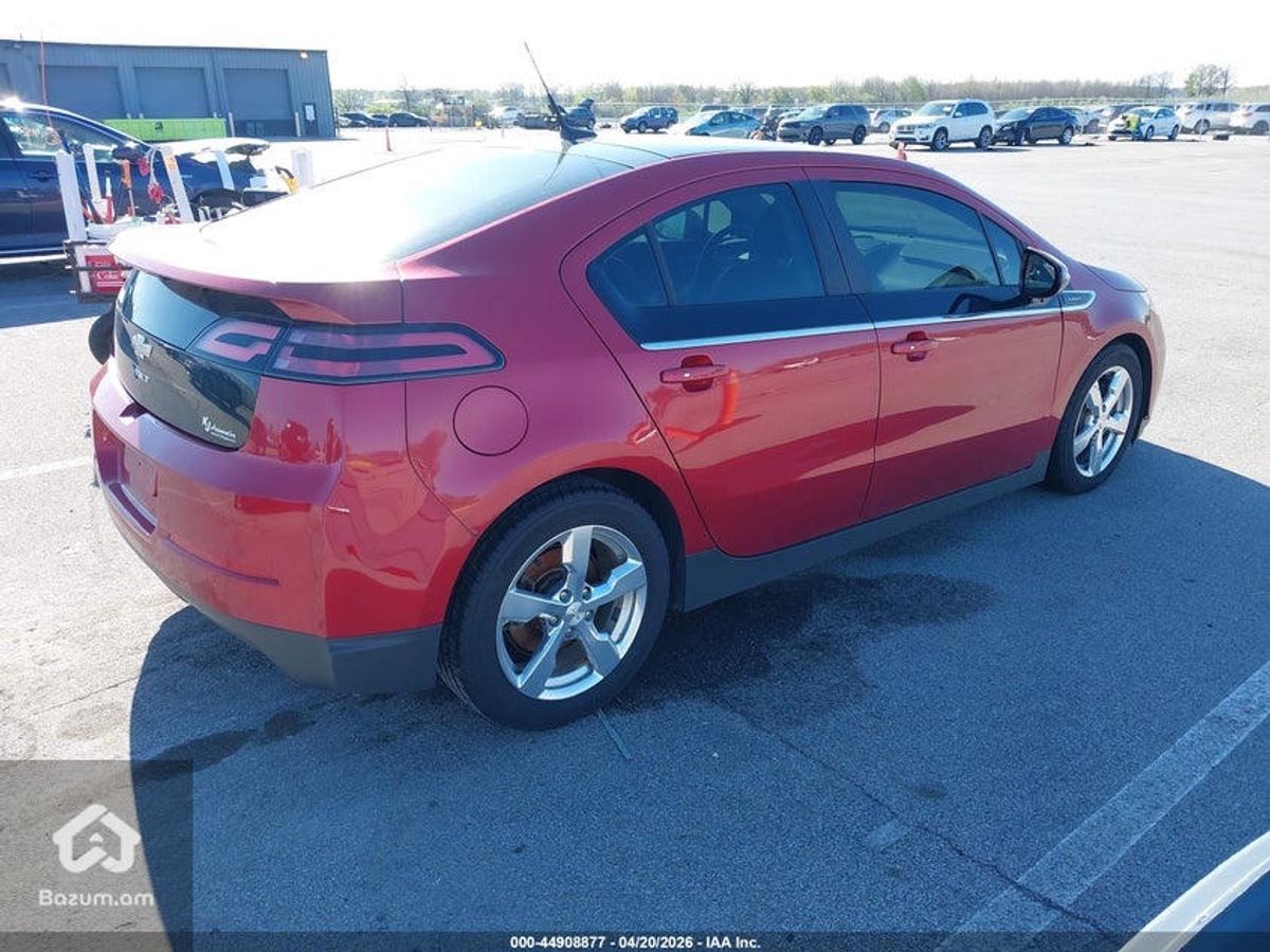 Chevrolet Volt 1 - image 4