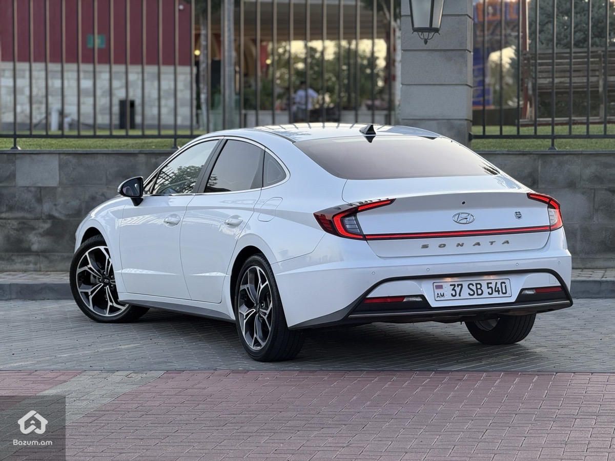 Hyundai Sonata 2020 - image 1