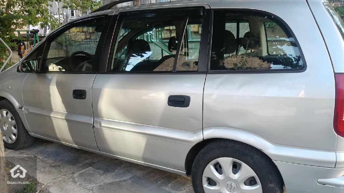 Opel Zafira 2002 - image 2