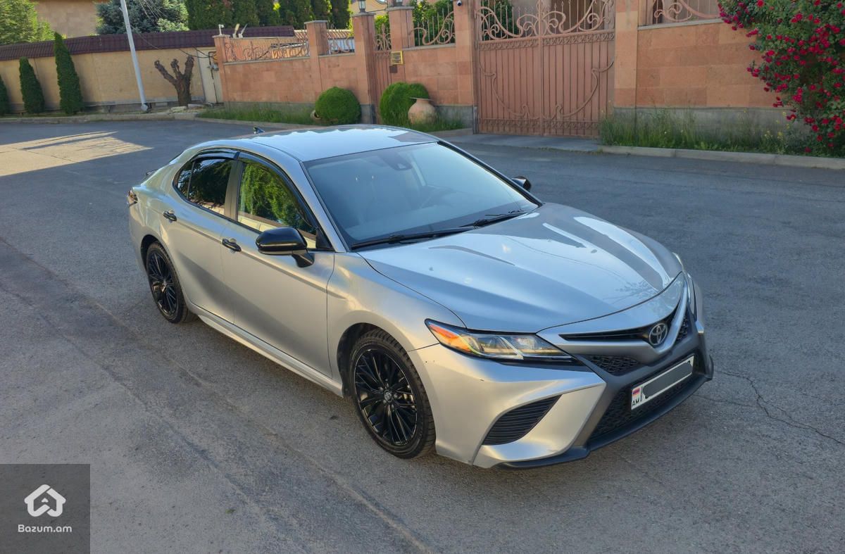Toyota Camry SE 2.5L - image 28
