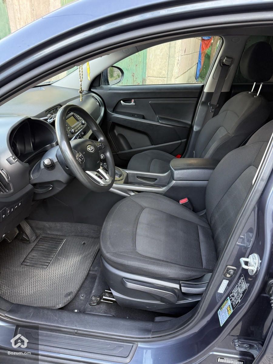 Kia Sportage 2011 - image 8