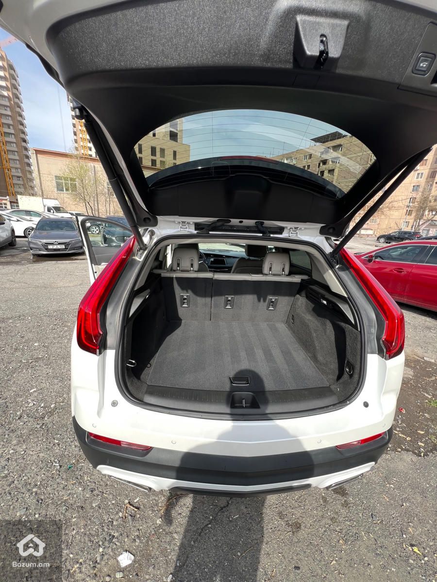 CADILLAC xt4  - image 3