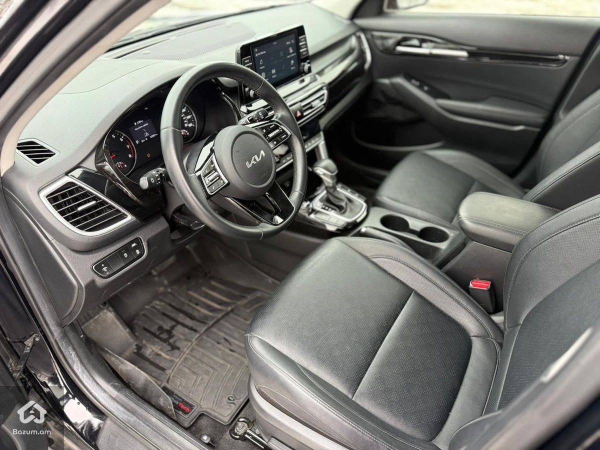 Kia Seltos Ex - image 9