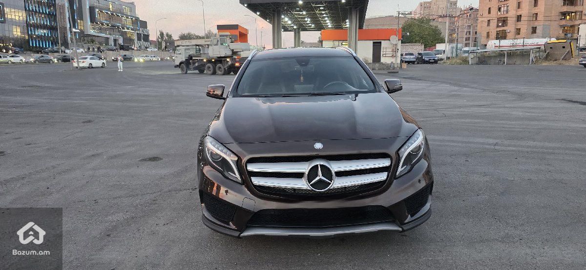 Mercedes-Benz GLA 200 2015 - image 2