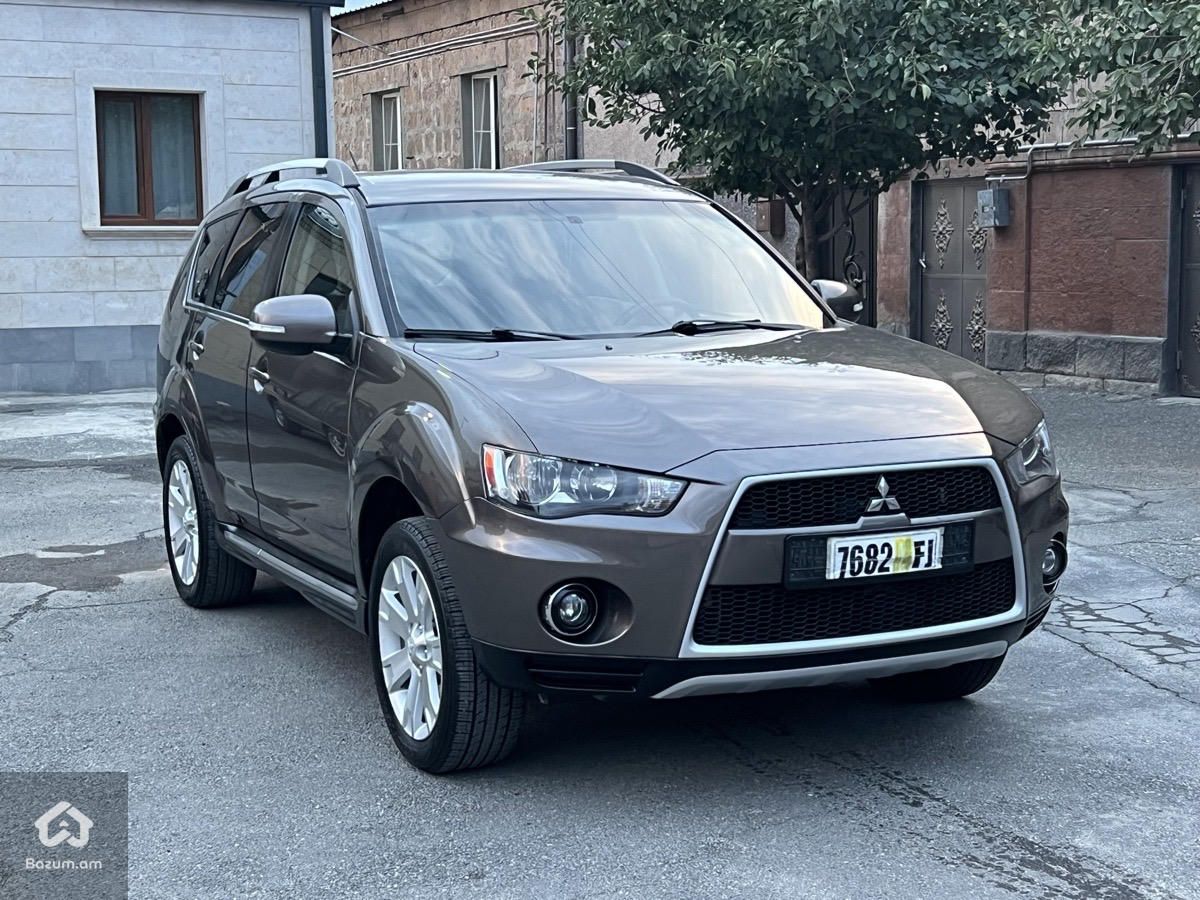 Mitsubishi Outlander 2012 - image 2