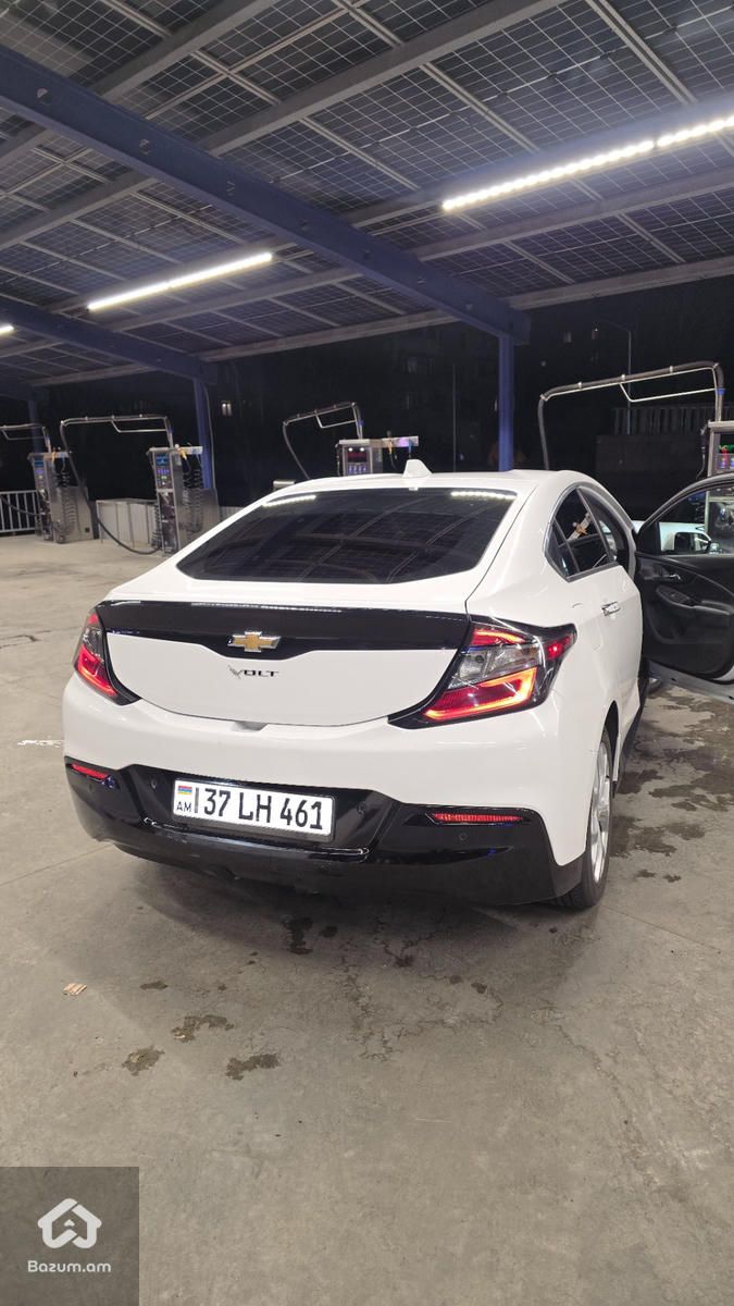 Chevrolet Volt 2017 Premium Plus - image 2