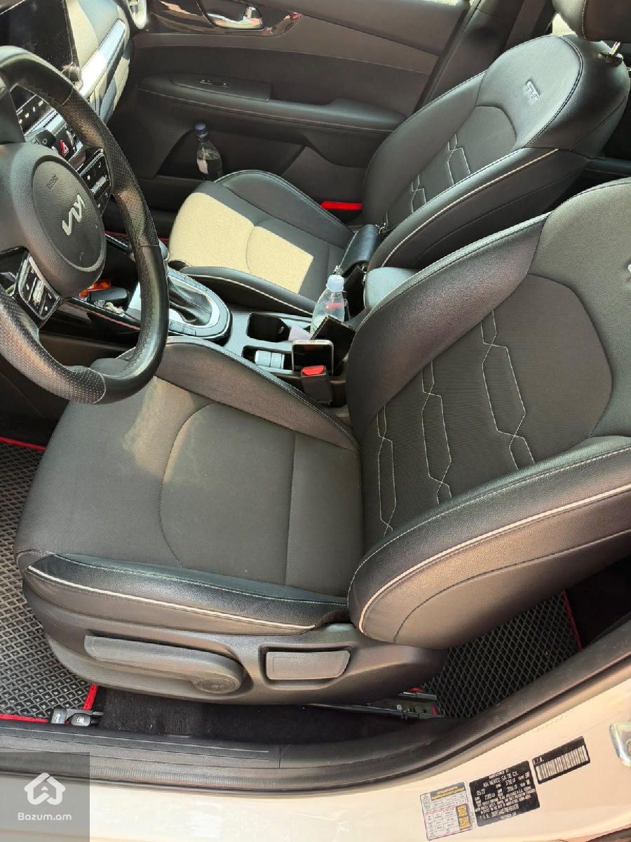 Kia Forte 2022 - image 7