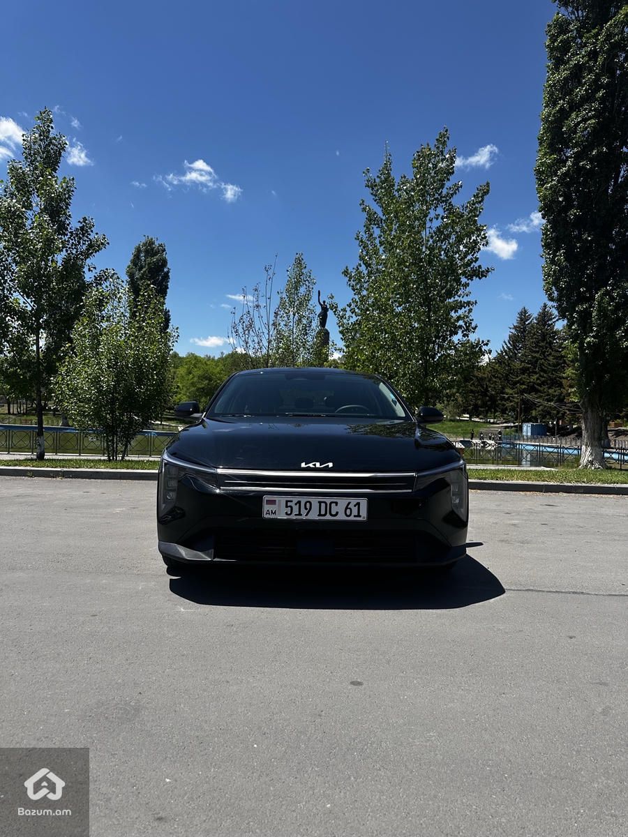 Kia k4 - image 1
