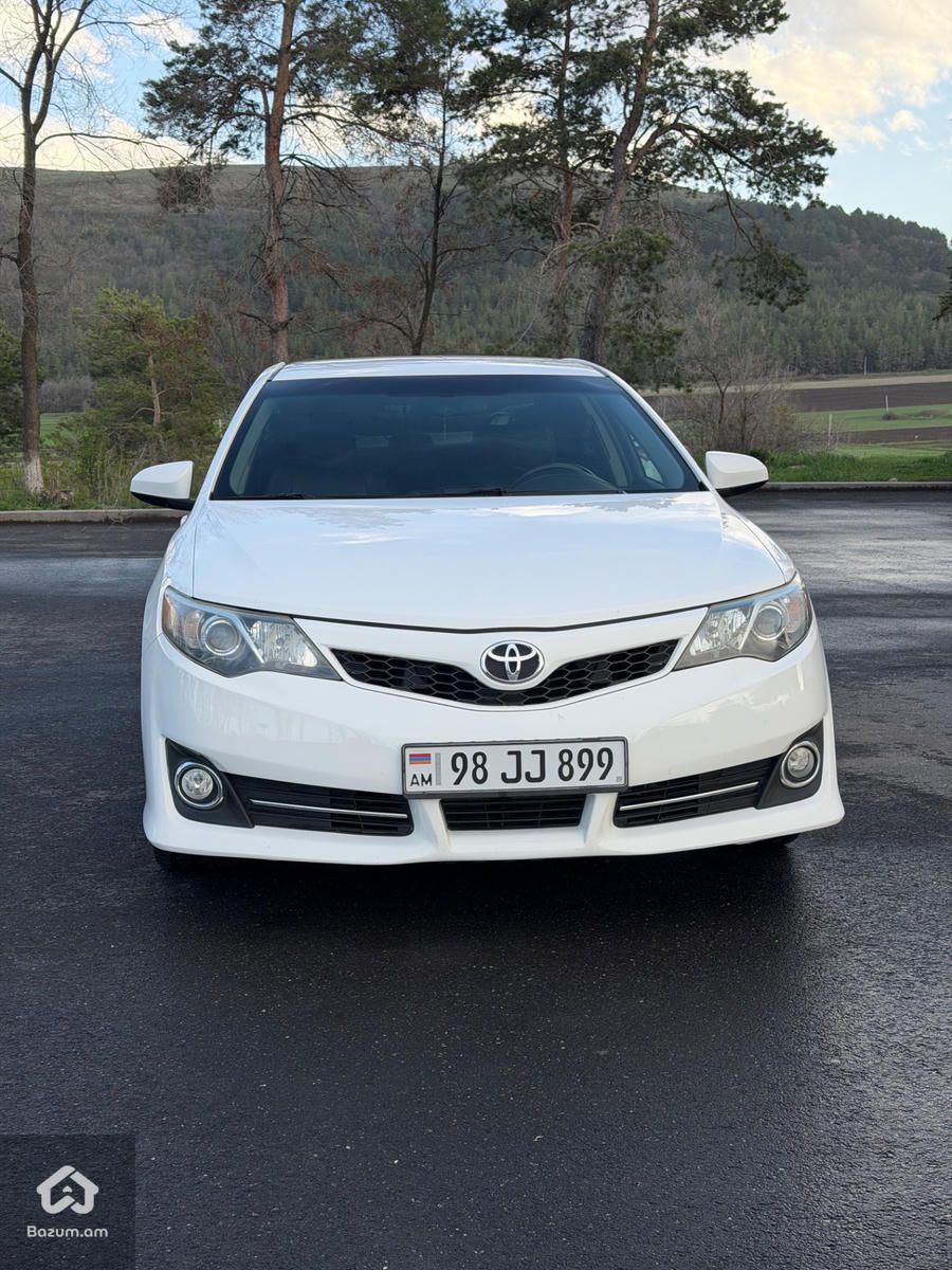 Toyota camry se - image 12