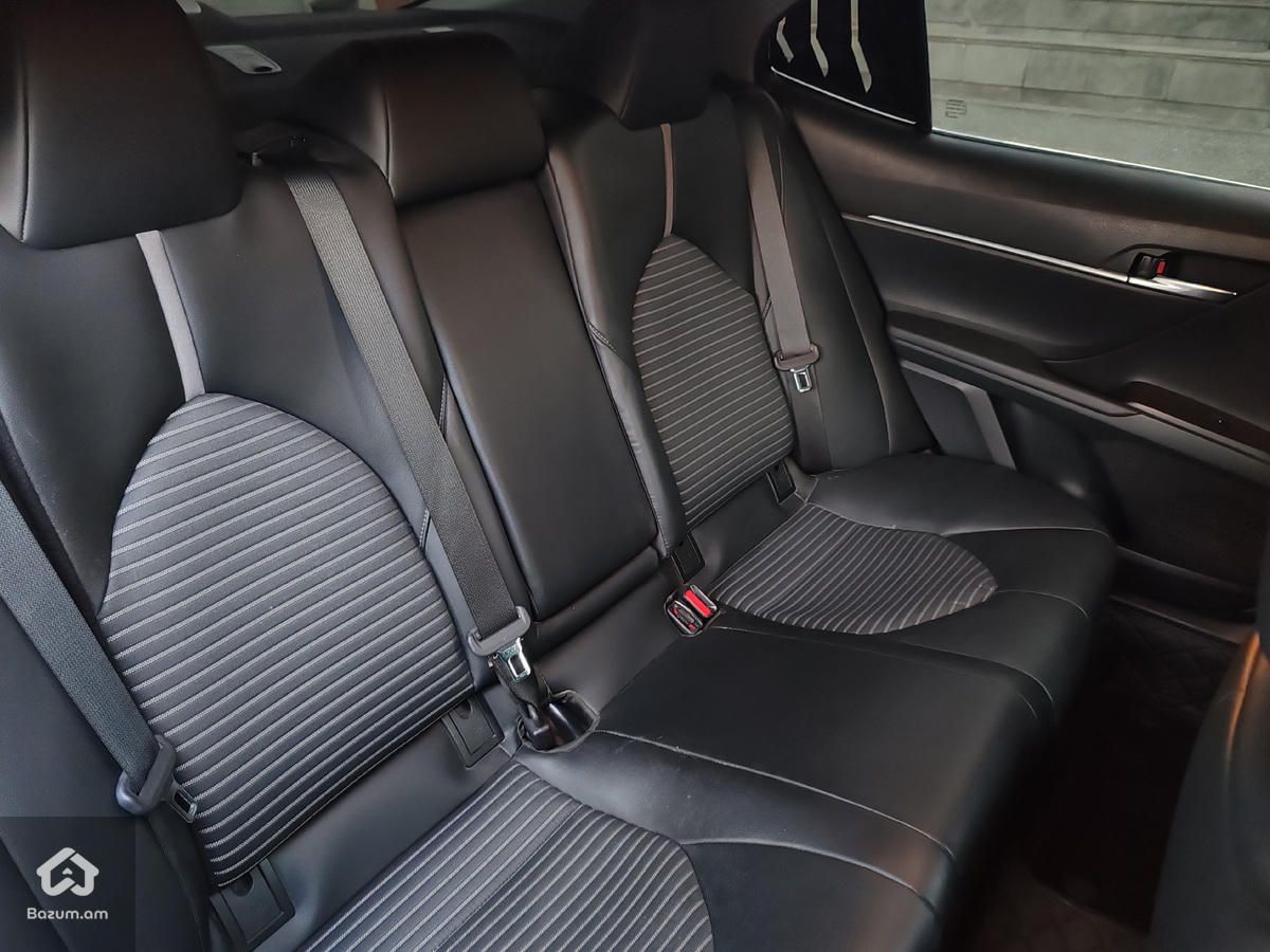 Toyota camry 2021 - image 11