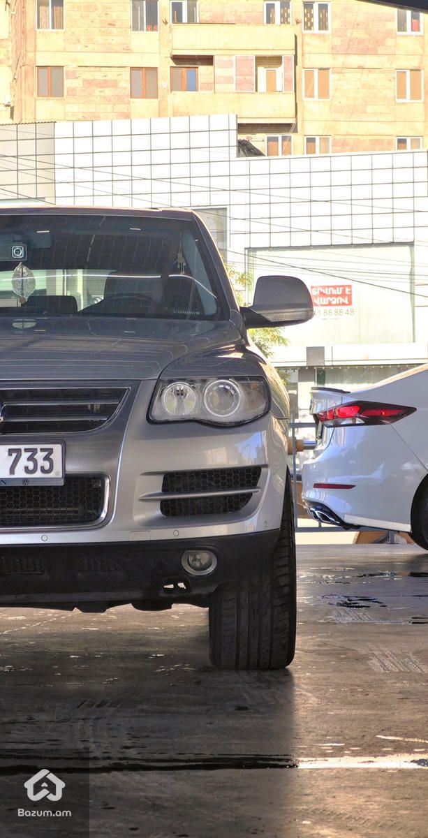 Volkswagen Touareg - image 2