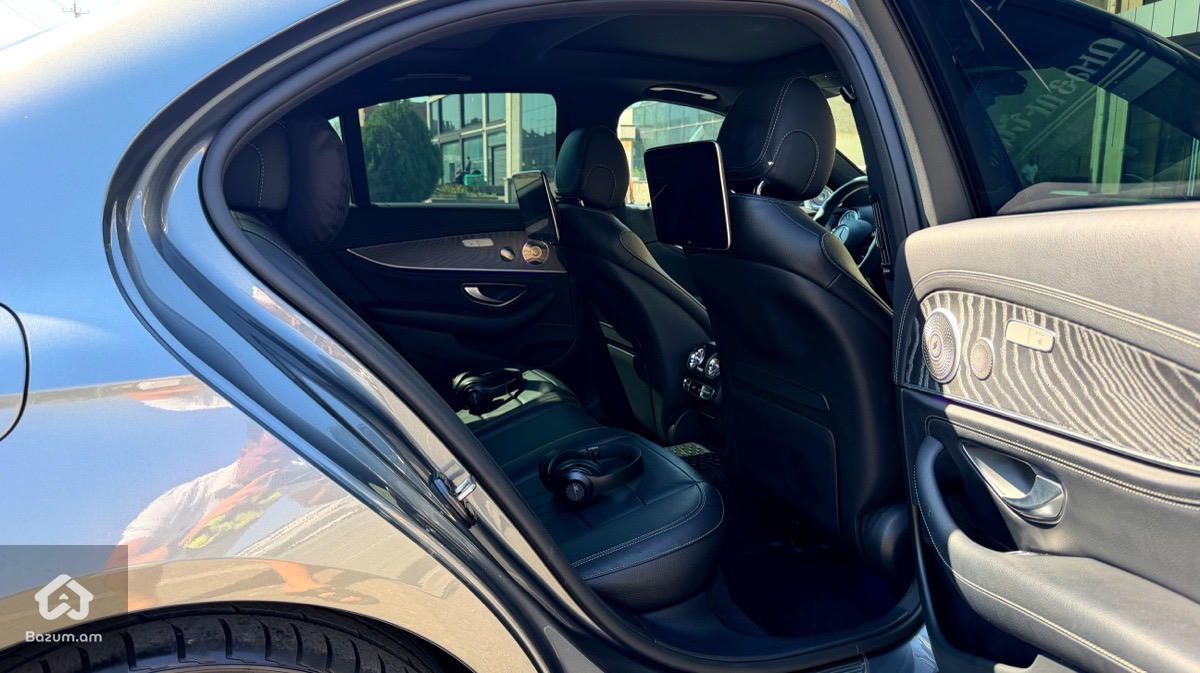Mercedes Benz E350 AMG Line W213 - image 29
