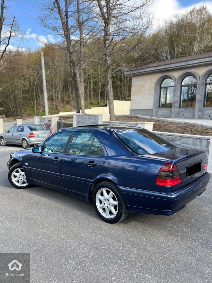 Mersedes benz - image 11