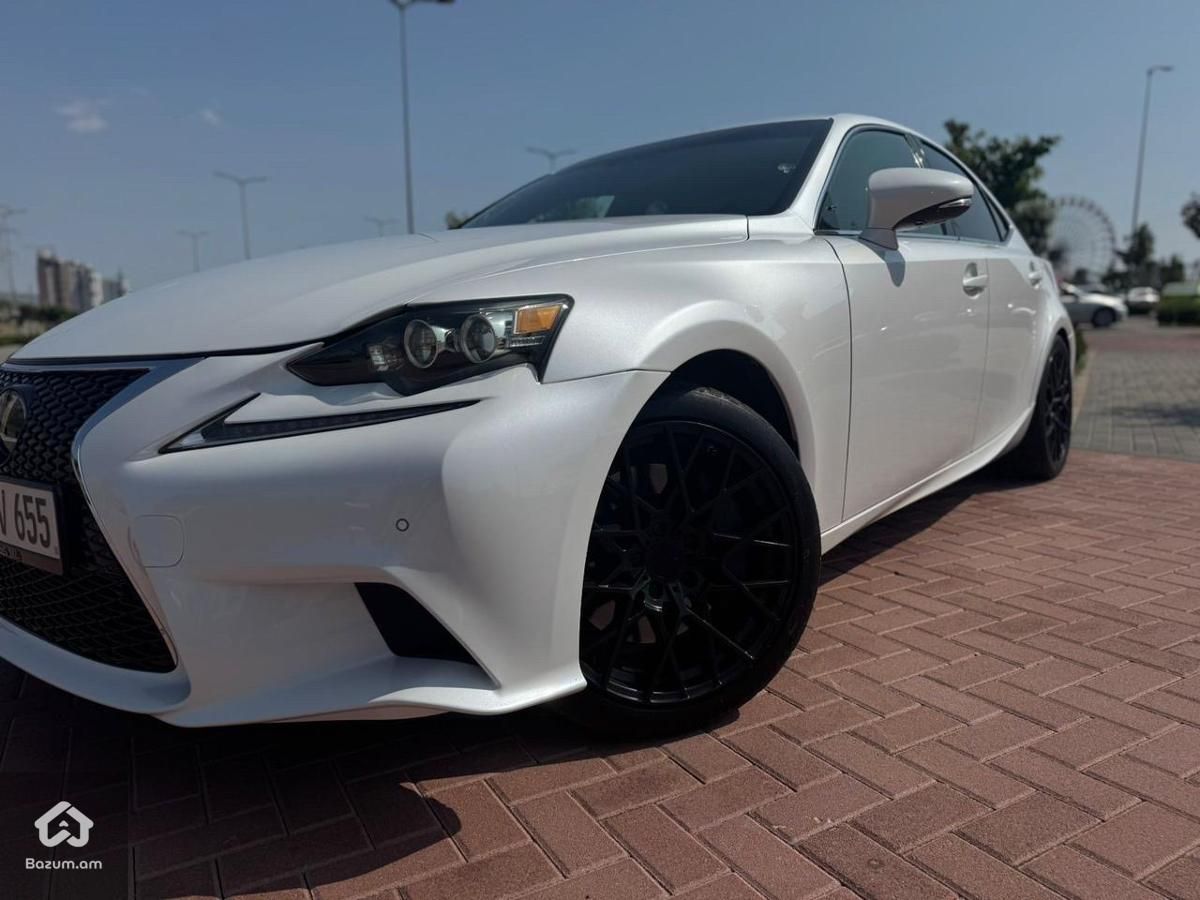 Lexus is 200t - image 2