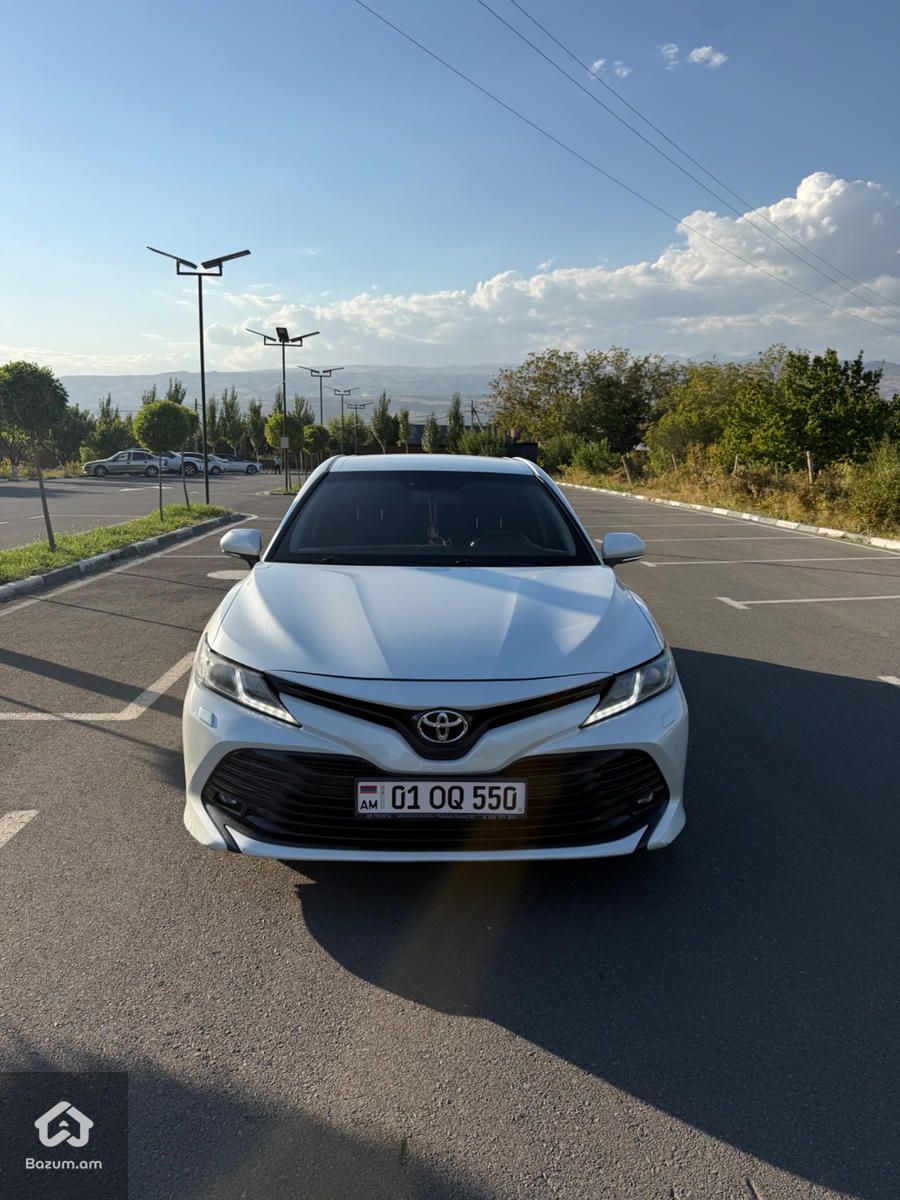 Toyota Camry 2018 - image 6