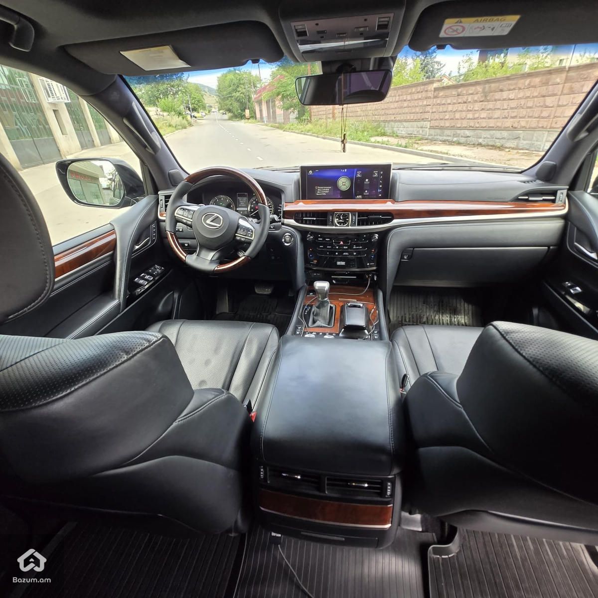 Lexus LX 570 2016 - image 17