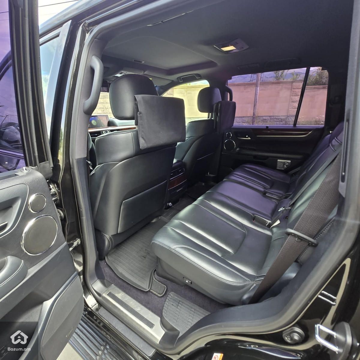 Lexus LX 570 2016 - image 11