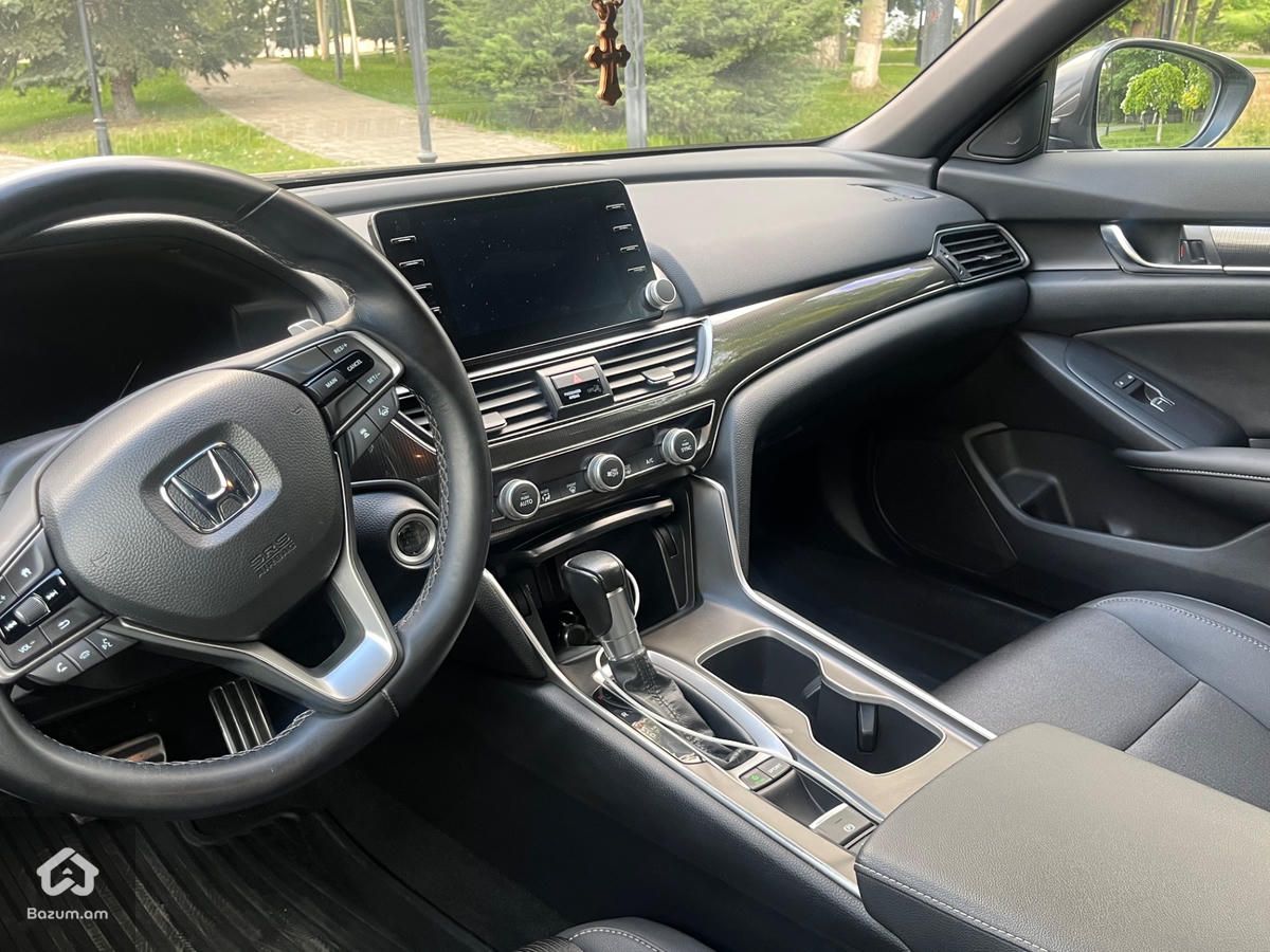 Honda Accord - image 6