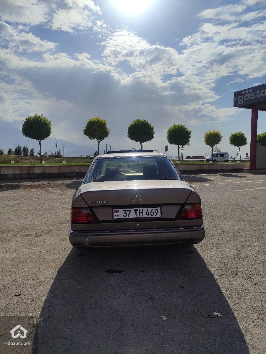 Mercedes-Benz 230 1992 - image 6
