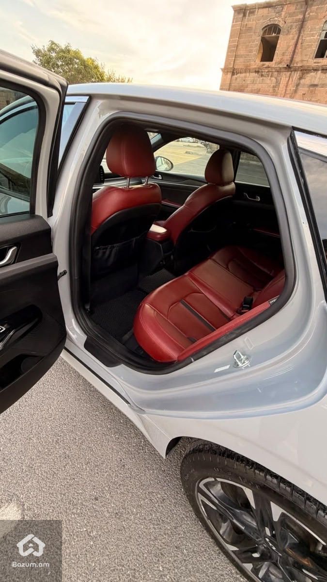 Kia K5 2022 - image 8
