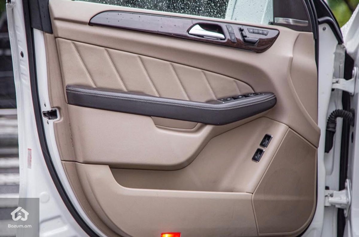 Mercedes-Benz GL 450 - image 10