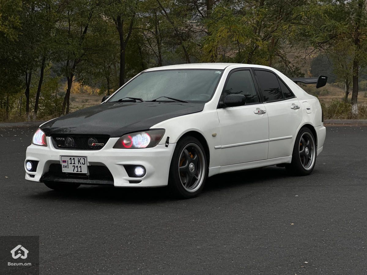 Toyota Altezza 2001 - image 9
