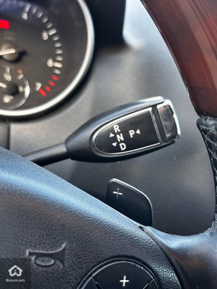 Mercedes-Benz ML 350 2011 - image 10