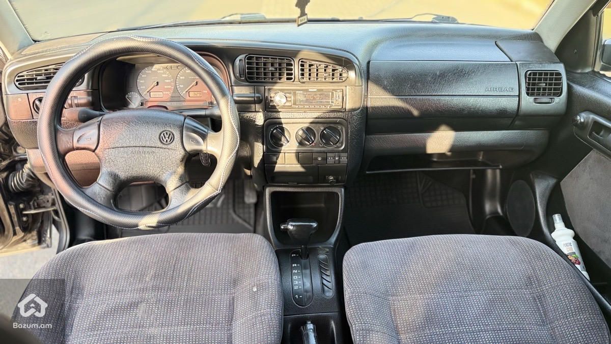 Volkswagen Vento 1994 - image 10