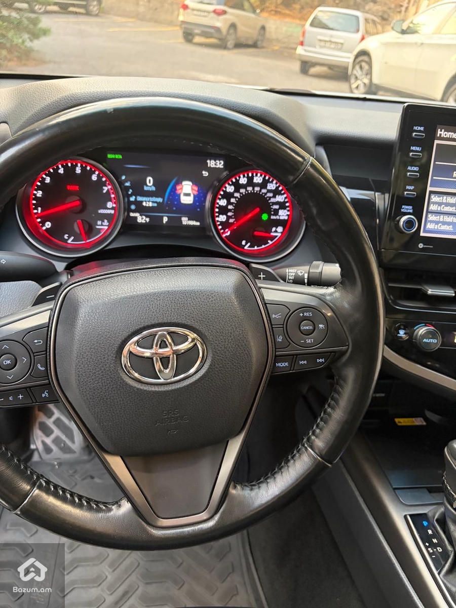 Toyota Camry 2021 - image 9