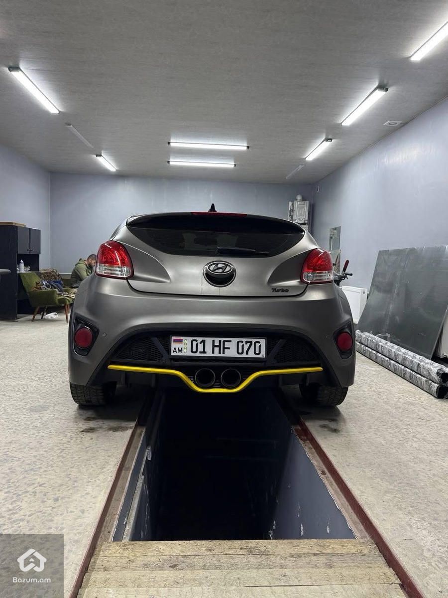 HYUNDAI VELOSTER - image 2