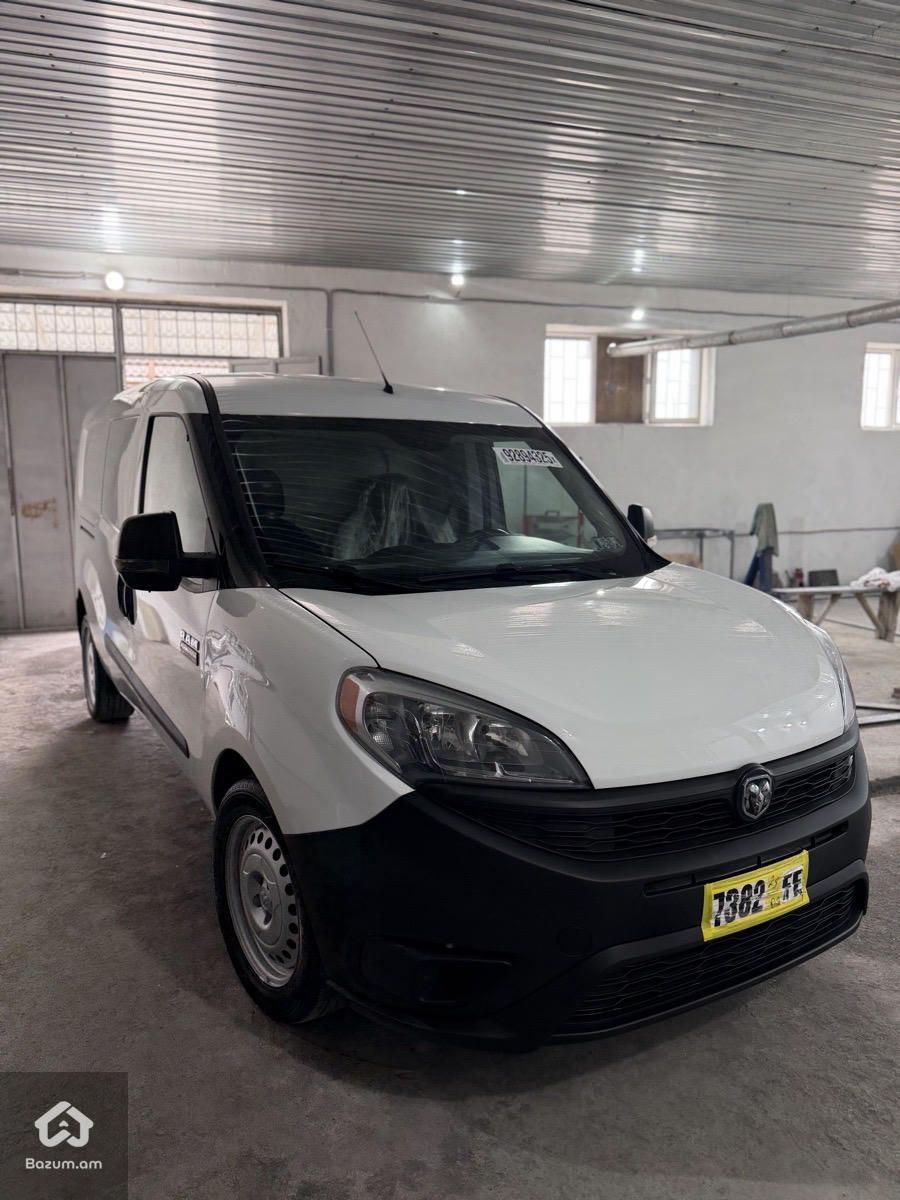 RAM PROMASTER CITY 