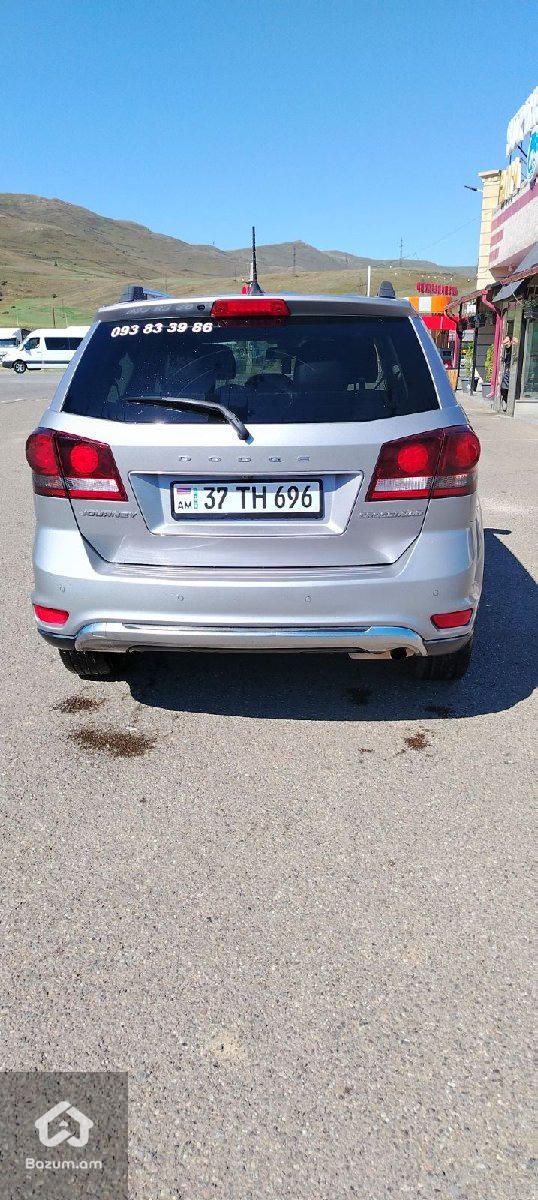 Dodge Journey 2020 - image 2