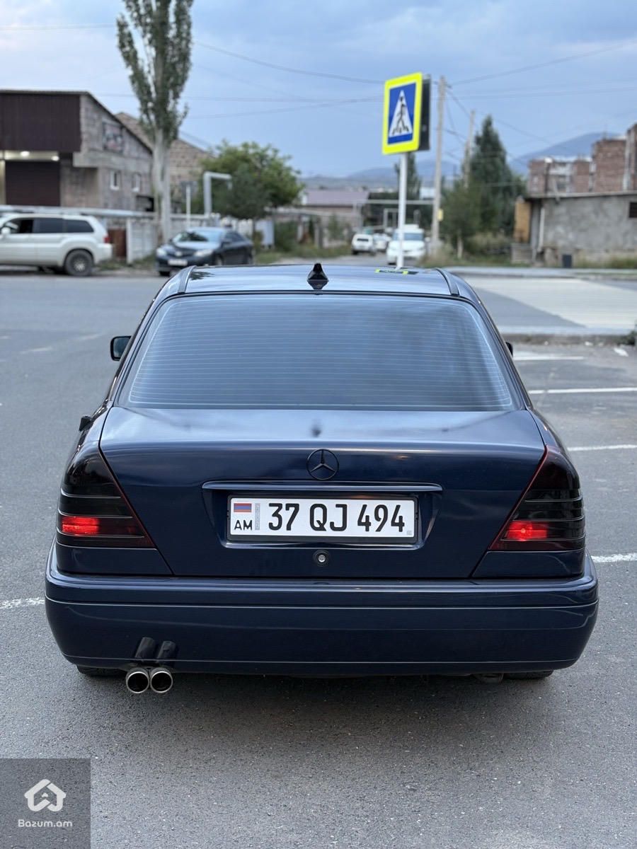 Mercedes-Benz 180 1994 - image 2