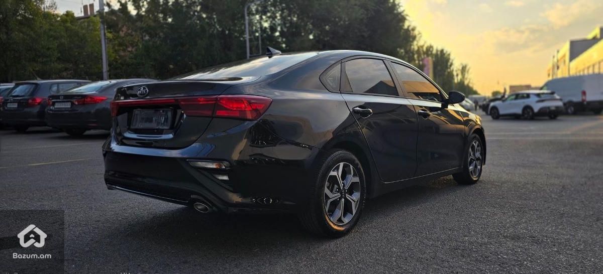 Kia Forte 2020 - image 3