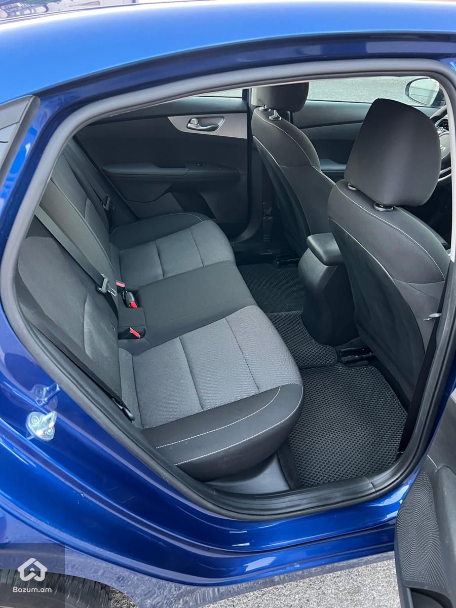 Kia Forte 2023 - image 10